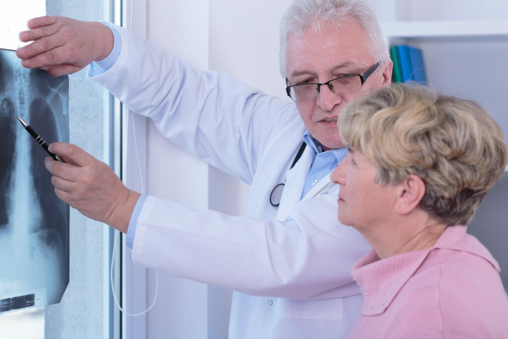 doctor explaining lung cancer to patient