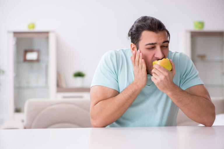 jaw clicking when eating featured image